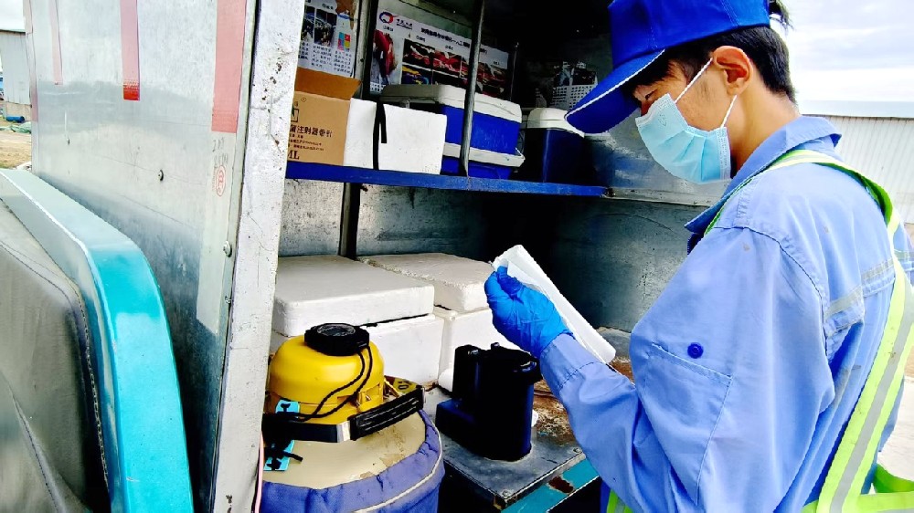 深耕繁育一線，守護牧場“生命線”