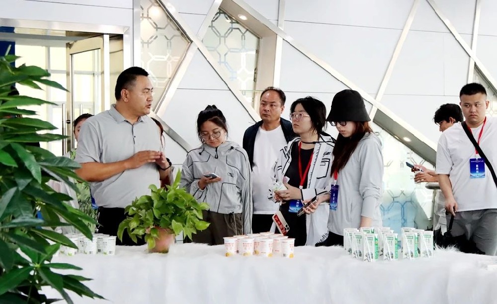 走進前進看發(fā)展，多維度解鎖“鮮名片”——“高質量發(fā)展中國行”甘肅篇主題活動來到甘肅前進集團